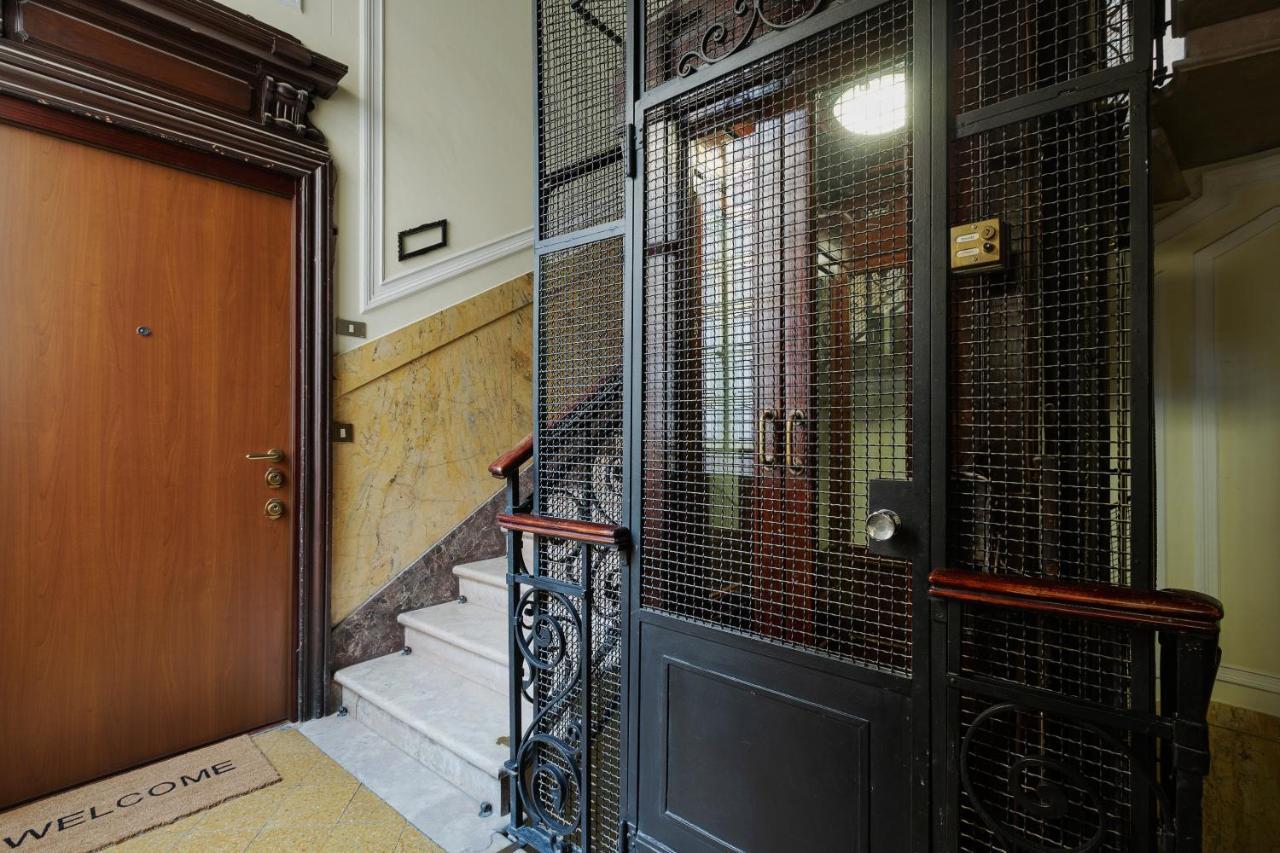 Luxury & Liberty Duomo Apartment Милано Екстериор снимка